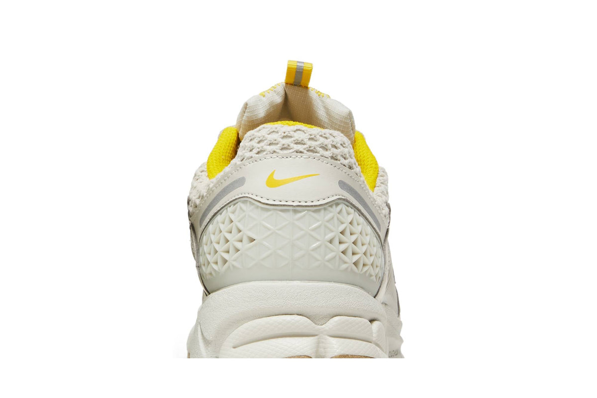 ( Women ) Nike Air Zoom Vomero 5 Light Bone FJ7694-020
