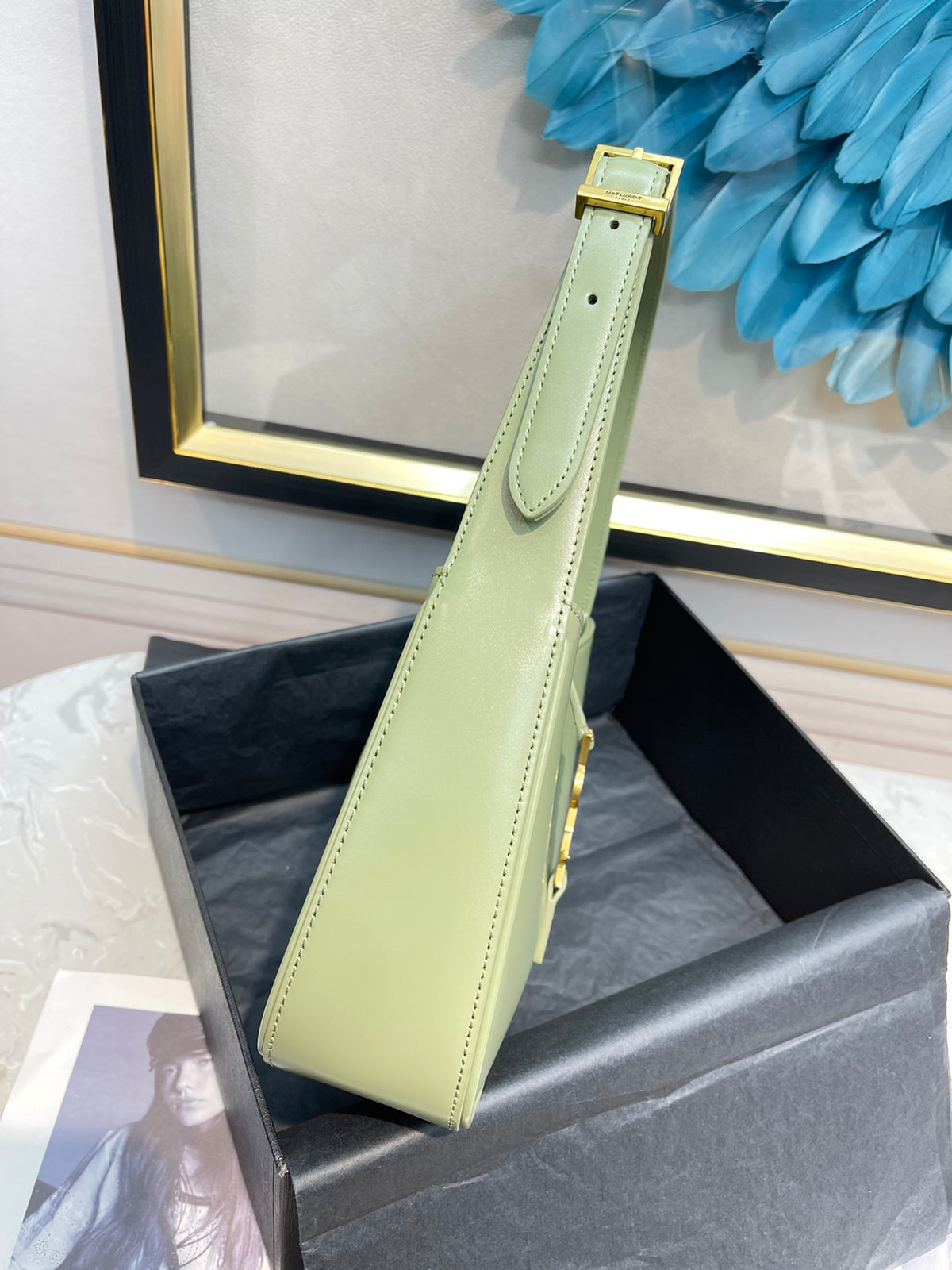 Saint Laurent Le 5 à 7 Leather Hobo Bag - Light Green
