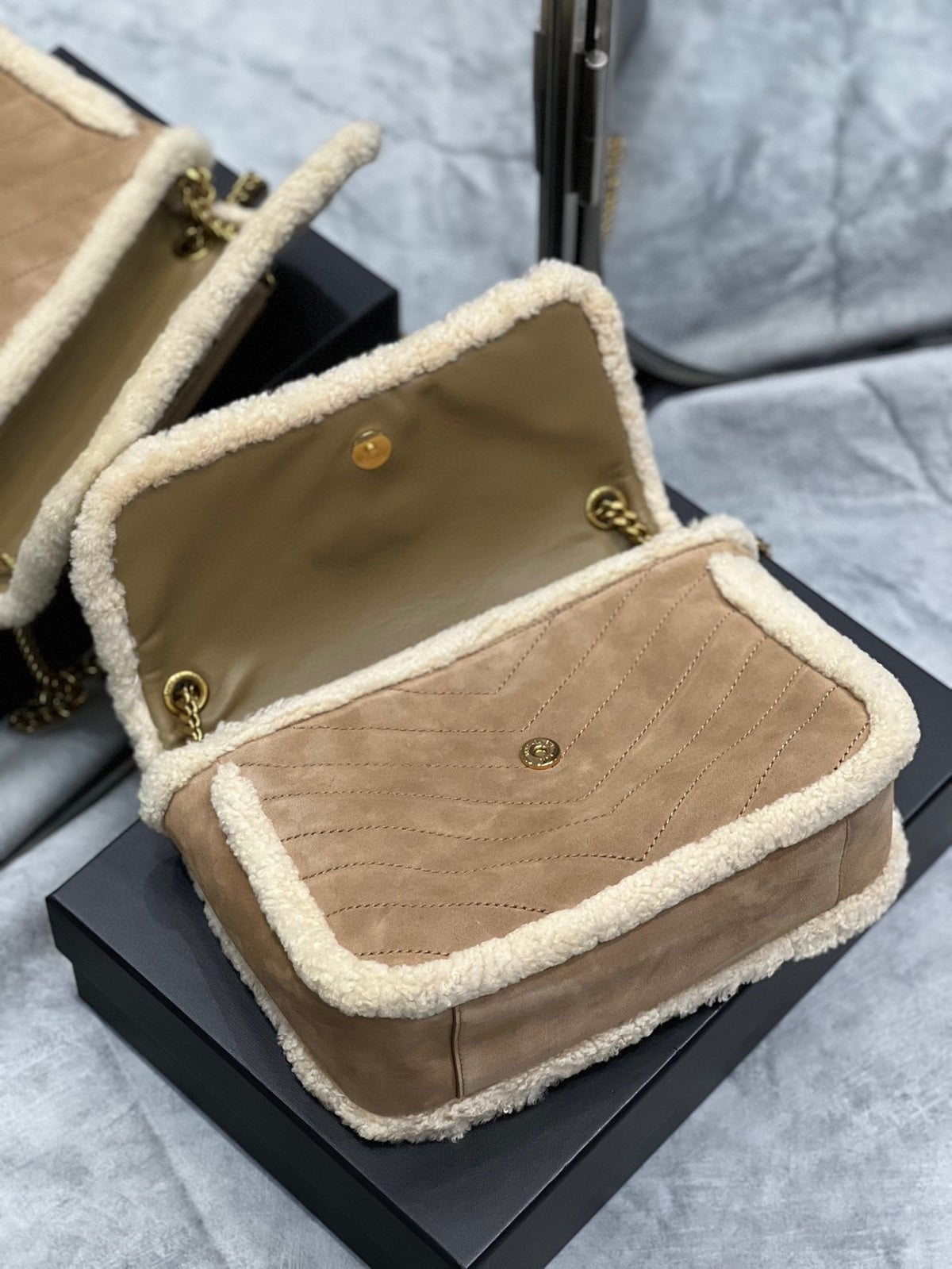 Saint Laurent Niki Medium Shoulder Bag in Suede and Shearling - Tan