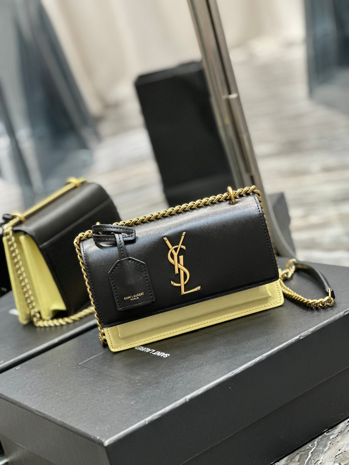 Saint Laurent Sunset Medium Chain Shoulder Bag - Black &amp; Yellow Leather