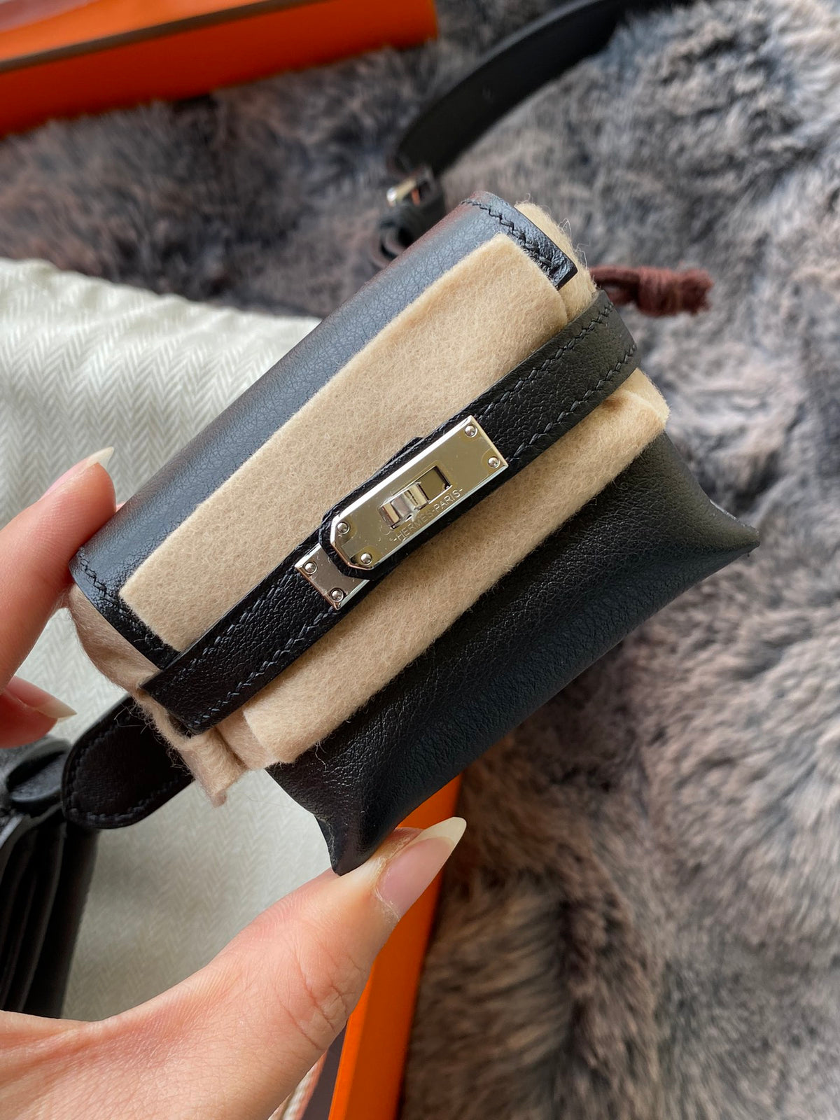 Hermès Kelly Moove Bag - Black Swift Leather with Palladium Hardware